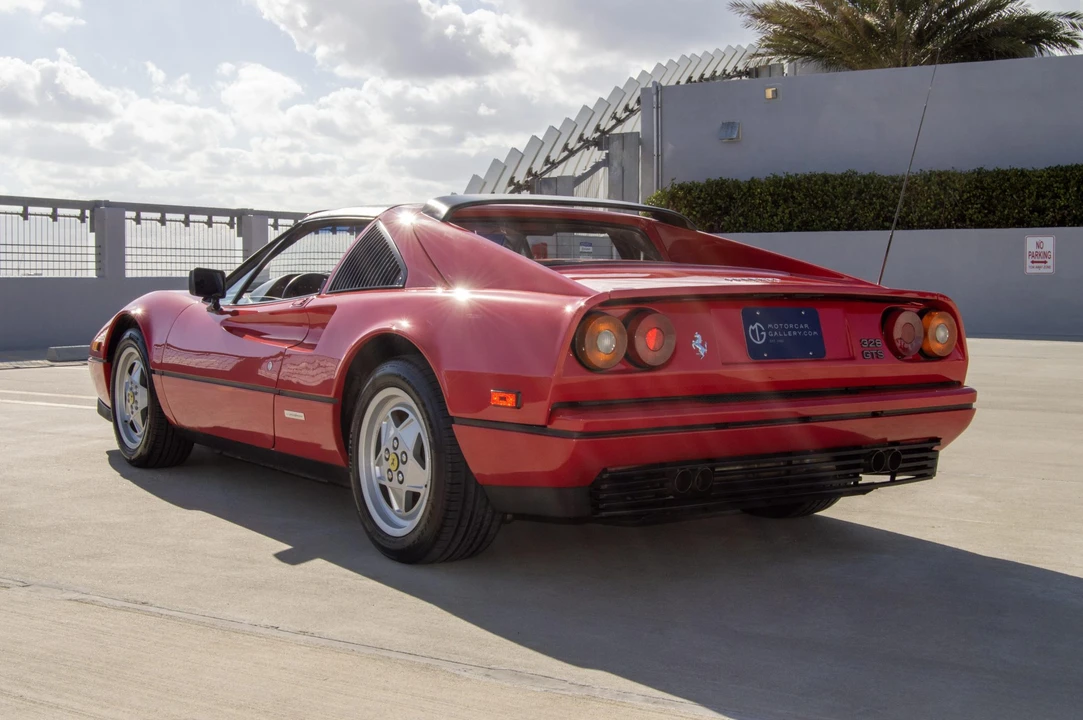 1988 Ferrari 328 GTS - Image 17 of 31