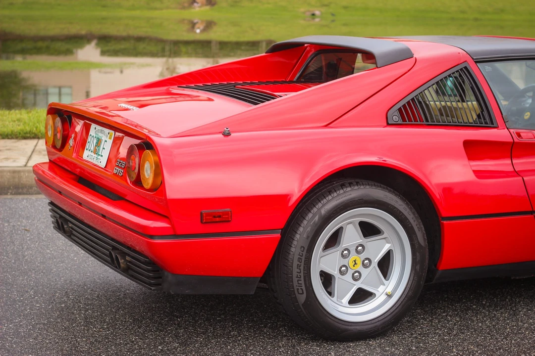 1988 Ferrari 328 GTS - Image 20 of 31