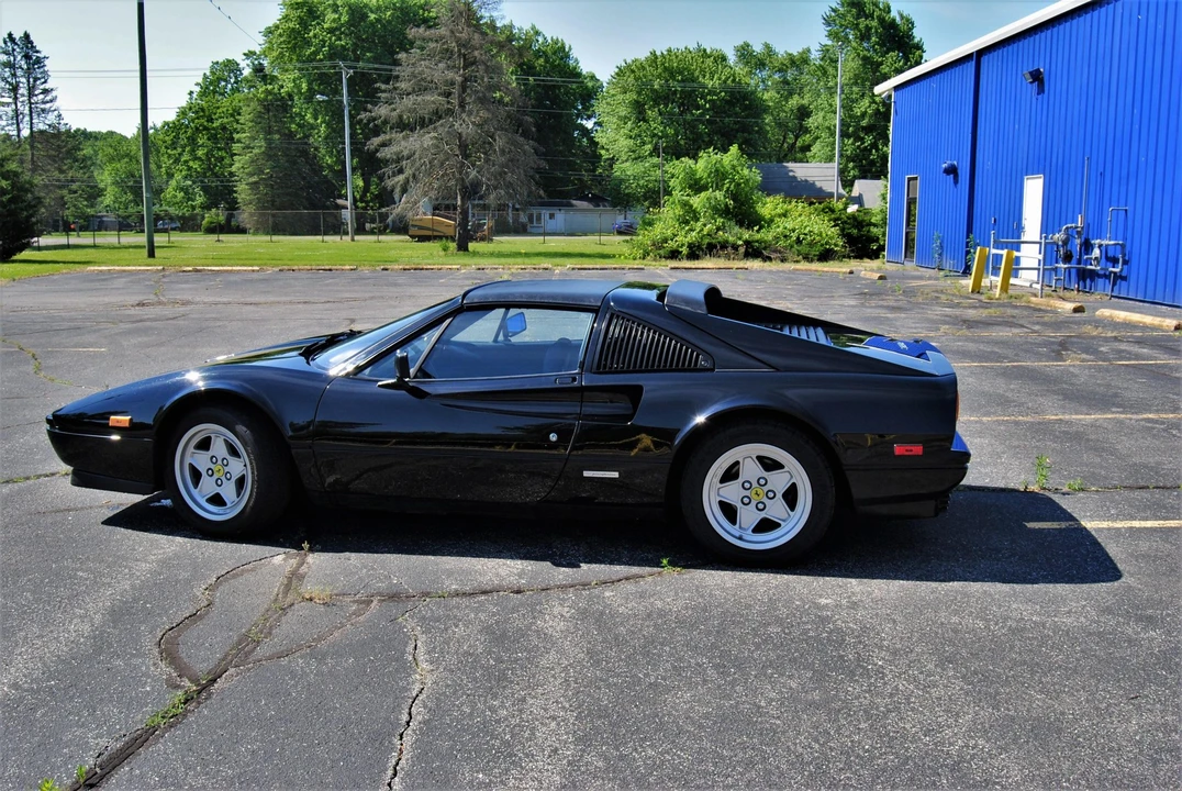 1988 Ferrari 328 GTS - Image 10 of 31