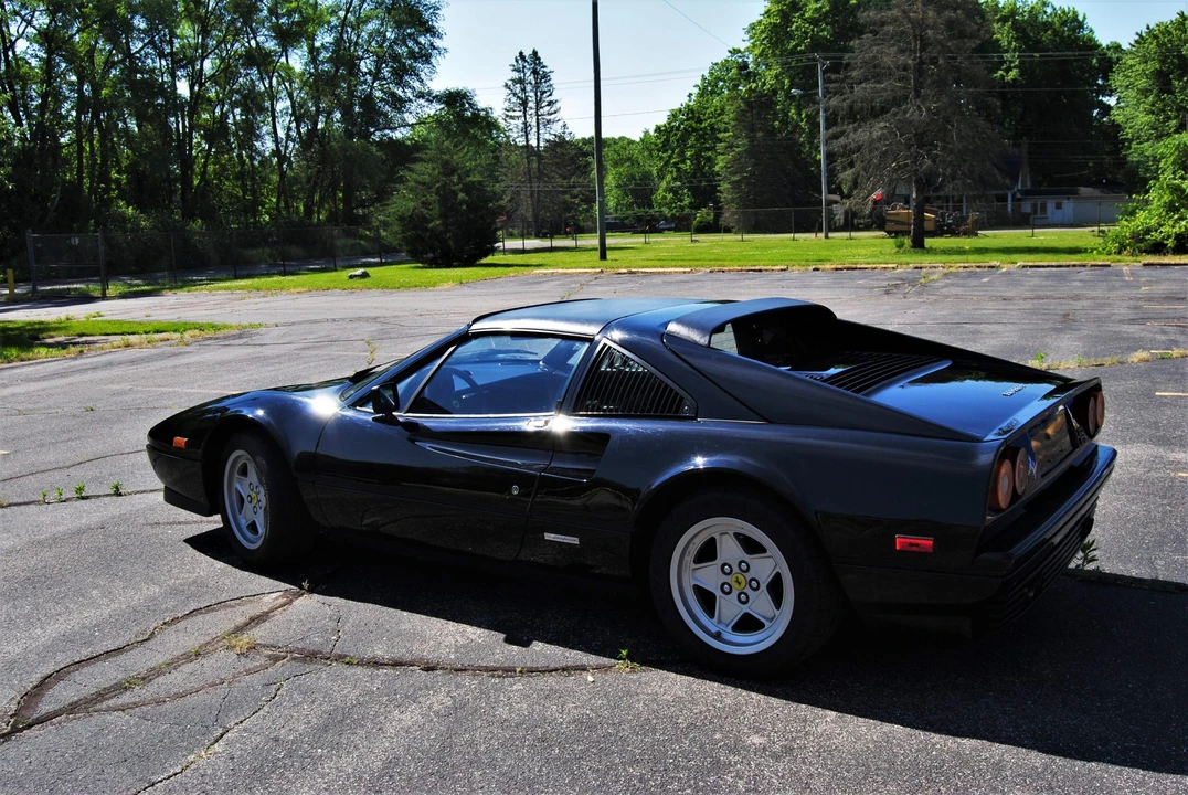 1988 Ferrari 328 GTS - Image 12 of 31