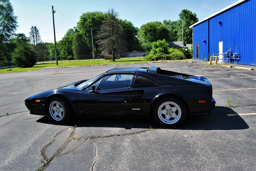 1988 Ferrari 328 GTS - Image 11 of 31