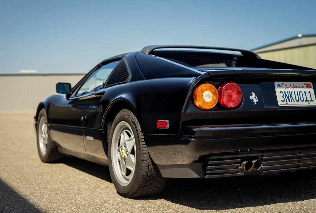 1988 Ferrari 328 GTS - Image 8 of 31
