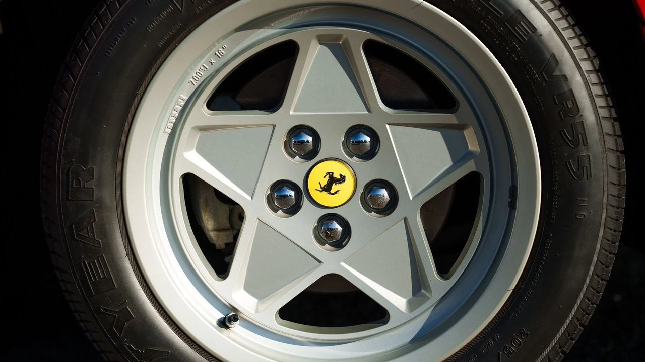 1988 Ferrari 328 GTS - Image 24 of 31