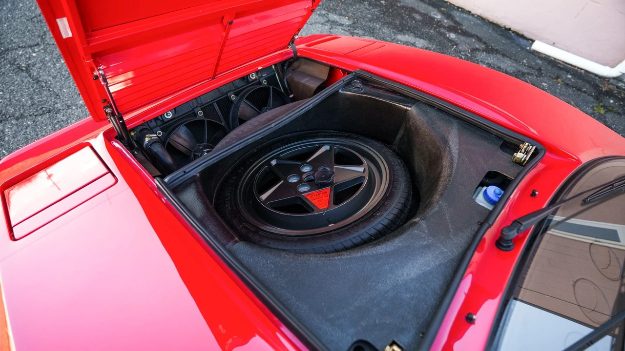 1988 Ferrari 328 GTS - Image 11 of 31