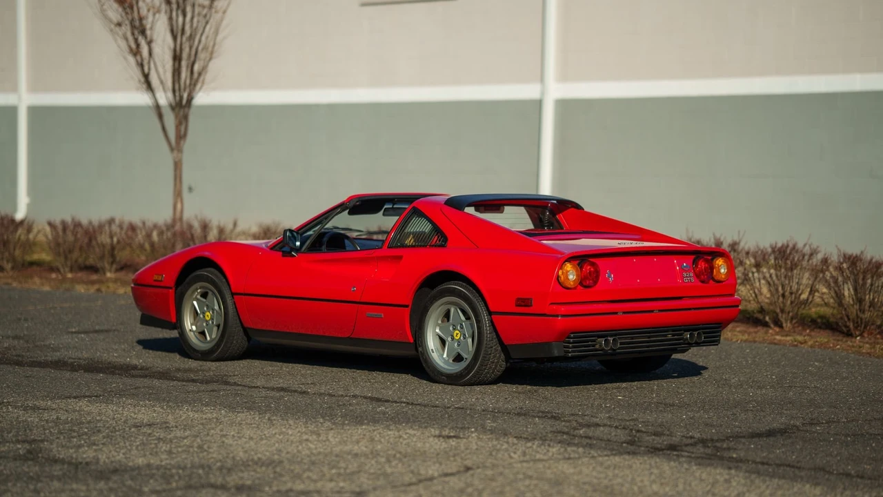 1988 Ferrari 328 GTS - Image 18 of 31