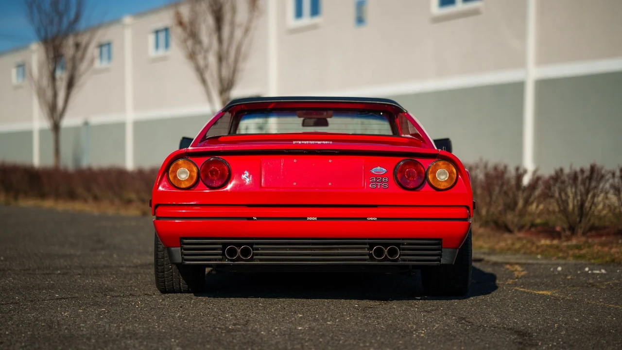 1988 Ferrari 328 GTS - Image 19 of 31