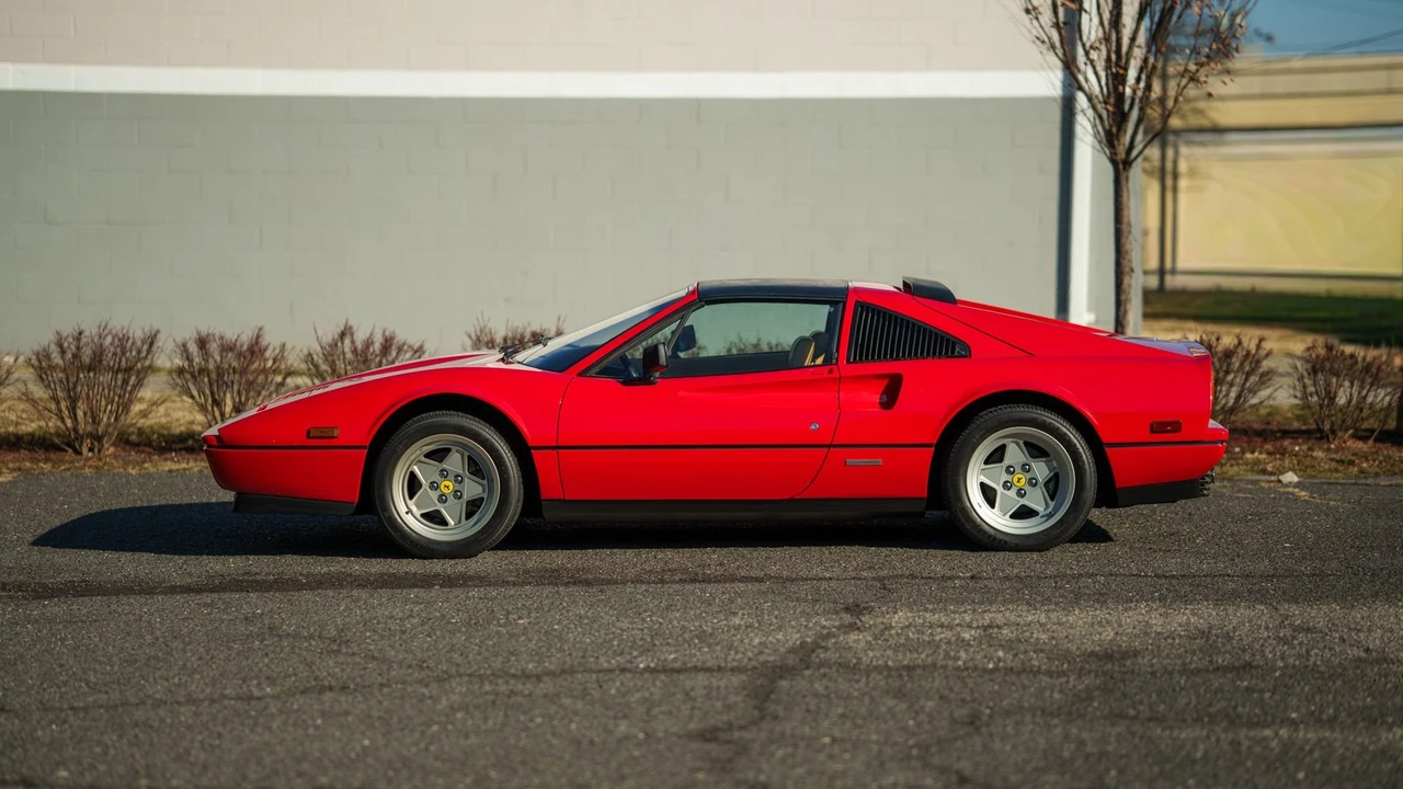 1988 Ferrari 328 GTS - Image 13 of 31