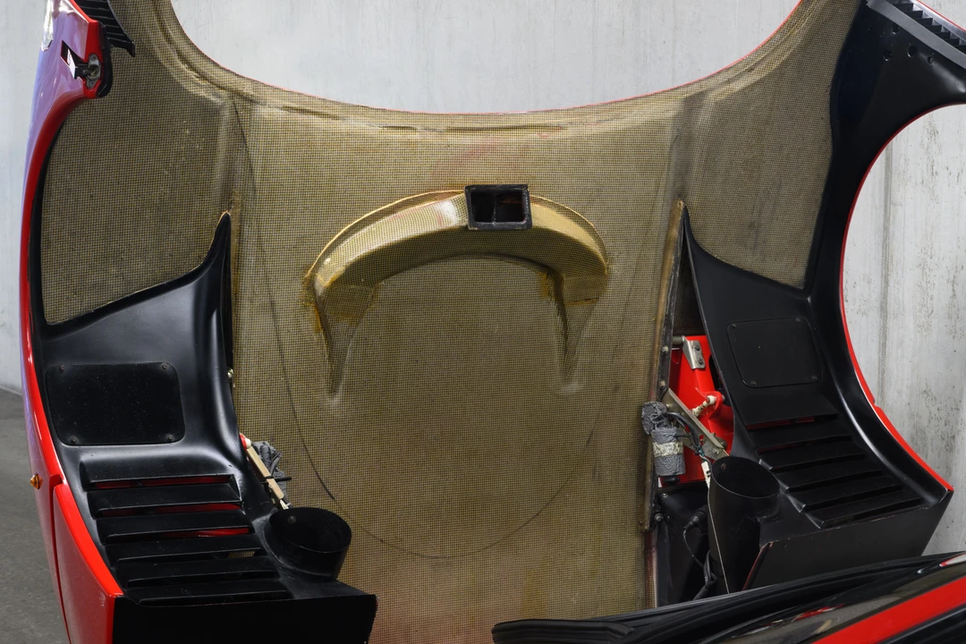 1988 Ferrari F40 - Image 29 of 31