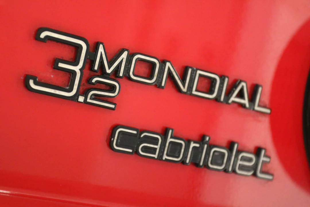 1988 Ferrari Mondial 3.2 - Image 17 of 31