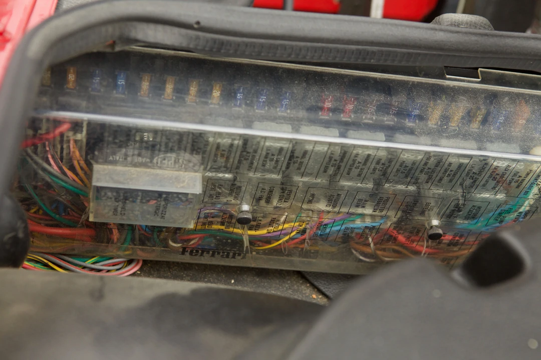 1988 Ferrari Mondial 3.2 - Image 10 of 31