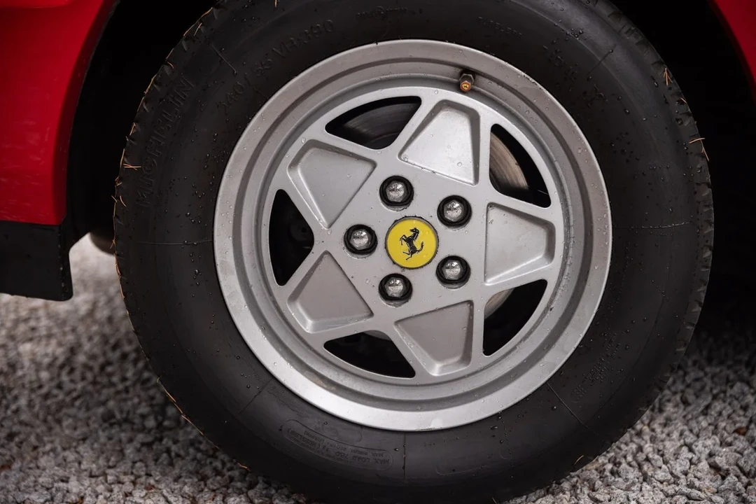 1988 Ferrari Mondial 3.2 - Image 29 of 30