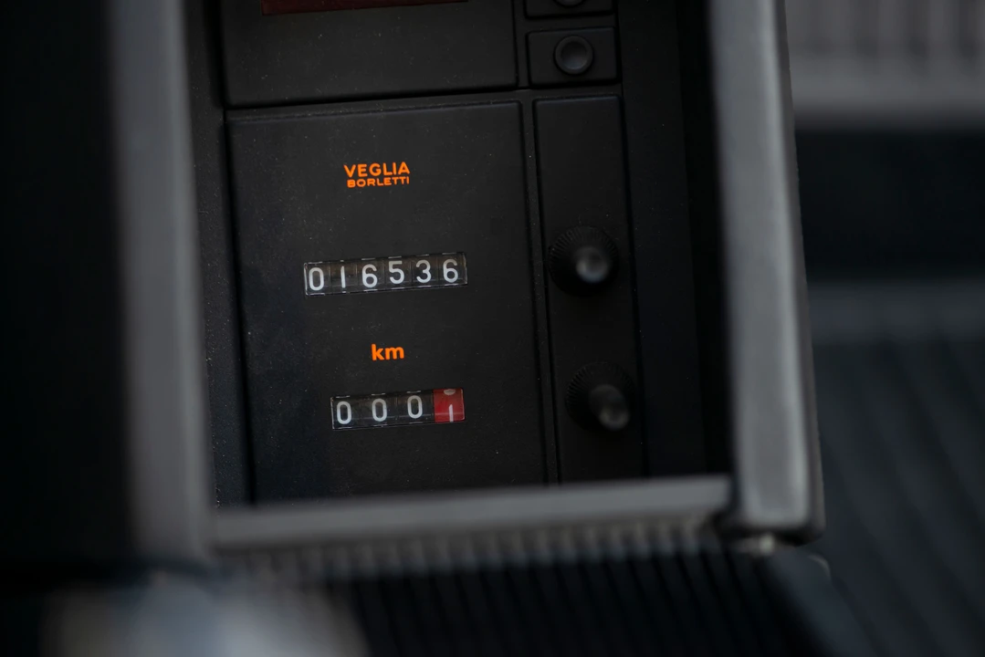 1988 Ferrari Testarossa - Image 24 of 25