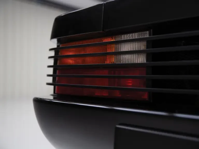 1988 Ferrari Testarossa - Image 23 of 31