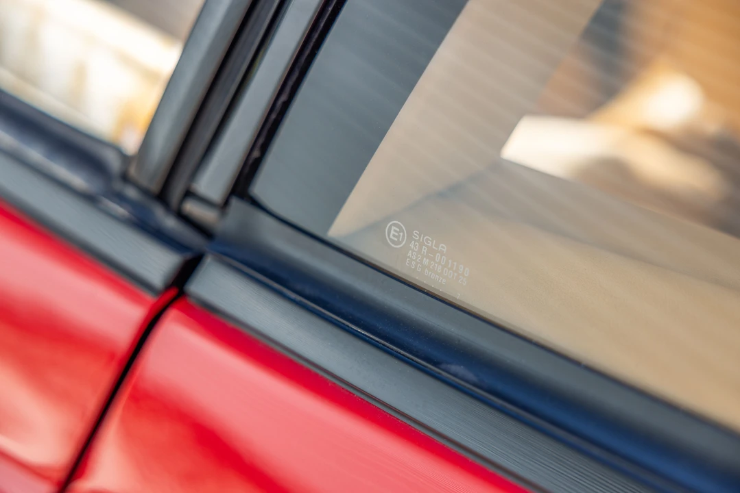 1988 Ferrari Testarossa - Image 19 of 31