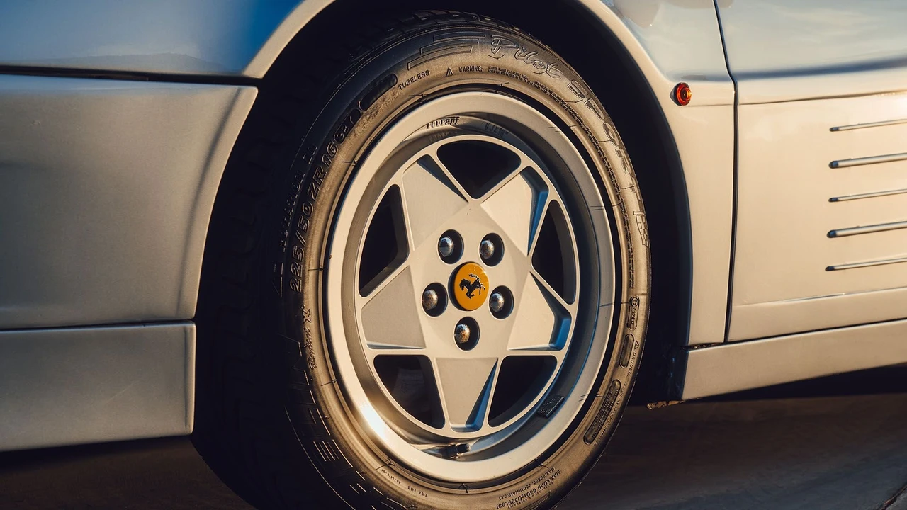 1988 Ferrari Testarossa - Image 17 of 31