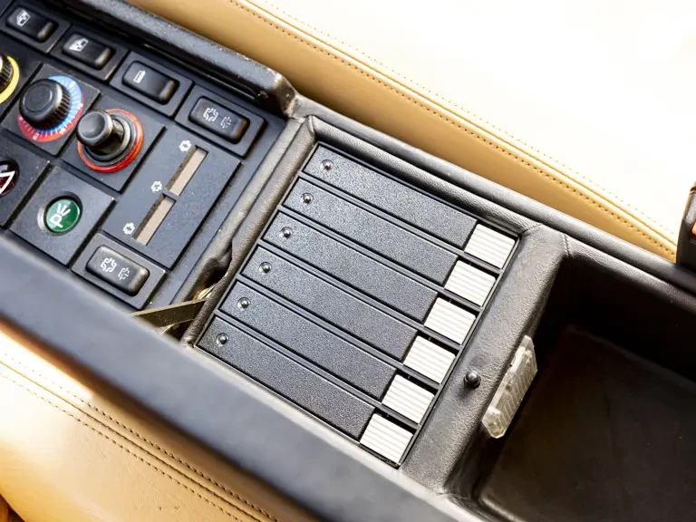 1988 Ferrari Testarossa - Image 20 of 31