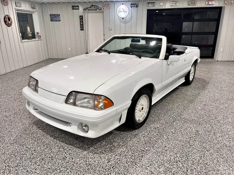 1988 Ford ASC McLaren Mustang