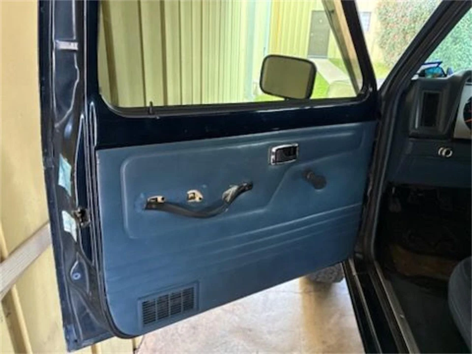 1988 Ford Bronco 4th Gen - Image 17 of 18
