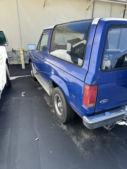 1988 Ford Bronco 4th Gen - Image 2 of 8