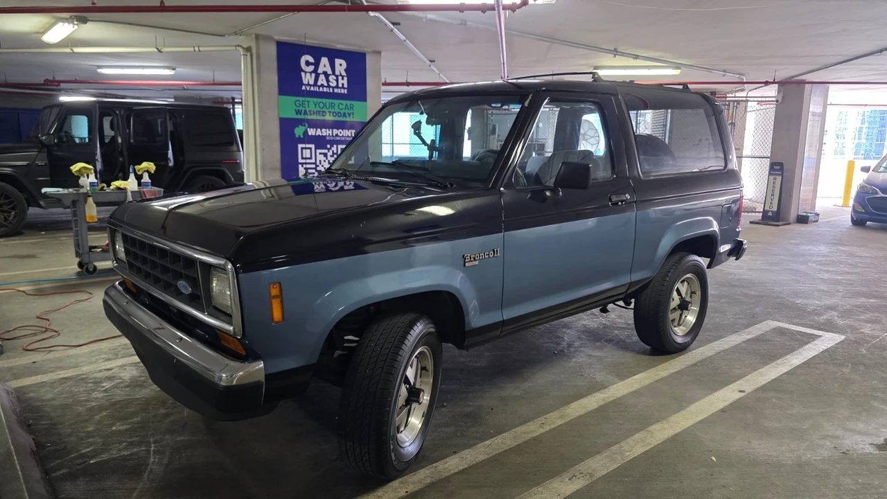 1988 Ford Bronco 5th Gen - Image 3 of 14