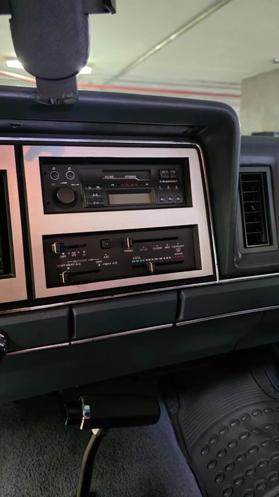 1988 Ford Bronco 5th Gen - Image 13 of 14
