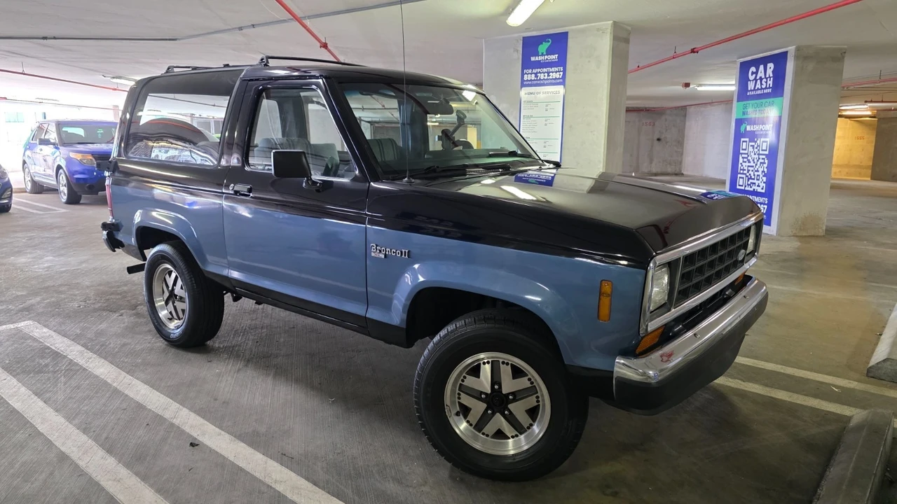 1988 Ford Bronco 5th Gen - Image 5 of 14