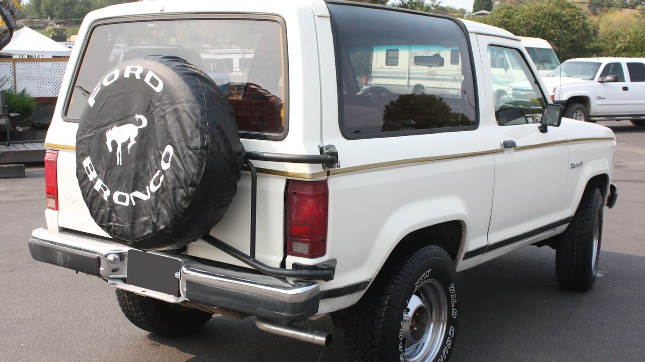 1988 Ford Bronco 4th Gen - Image 9 of 12
