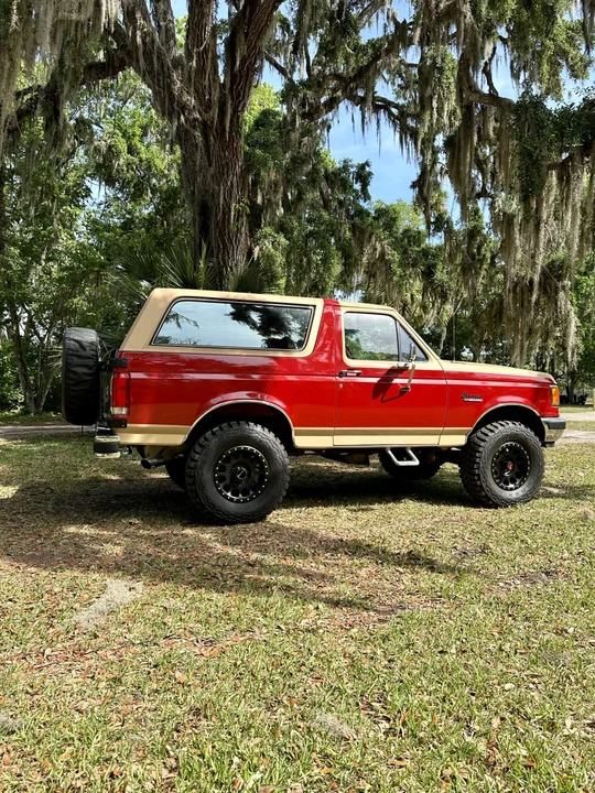 1988 Ford Bronco 4th Gen - Image 2 of 25