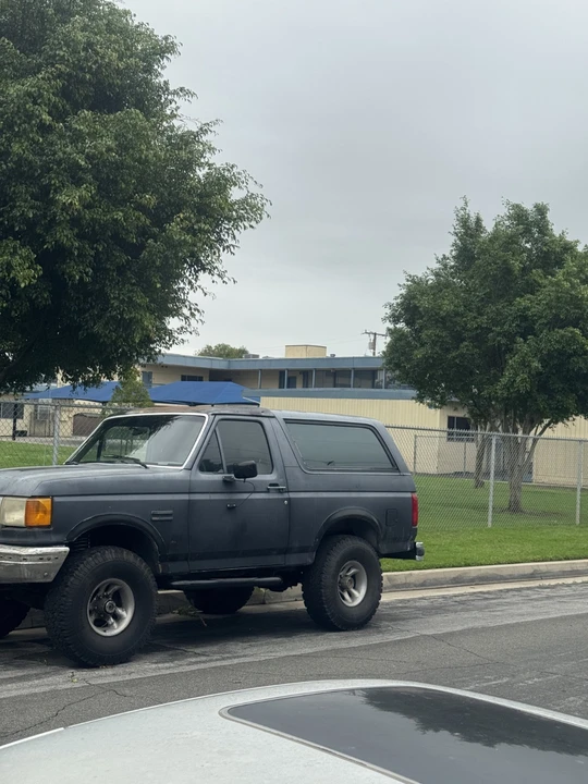 1988 Ford Bronco 4th Gen - Image 2 of 7