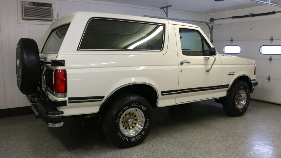 1988 Ford Bronco 4th Gen - Image 9 of 17