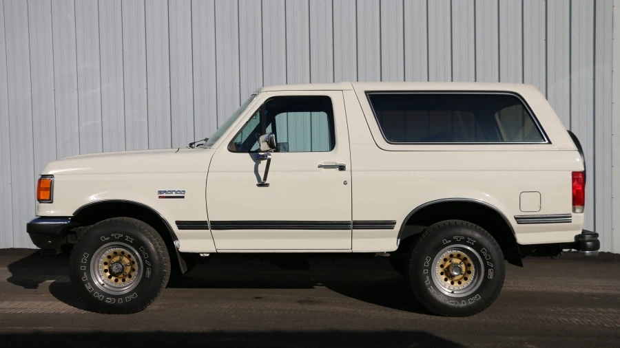 1988 Ford Bronco 4th Gen - Image 2 of 17