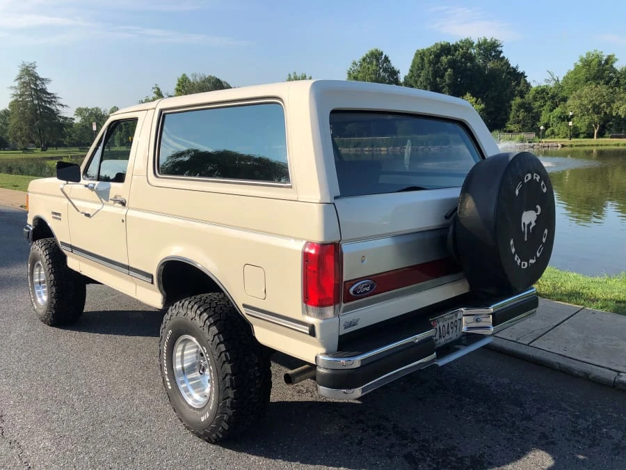 1988 Ford Bronco 4th Gen - Image 2 of 7