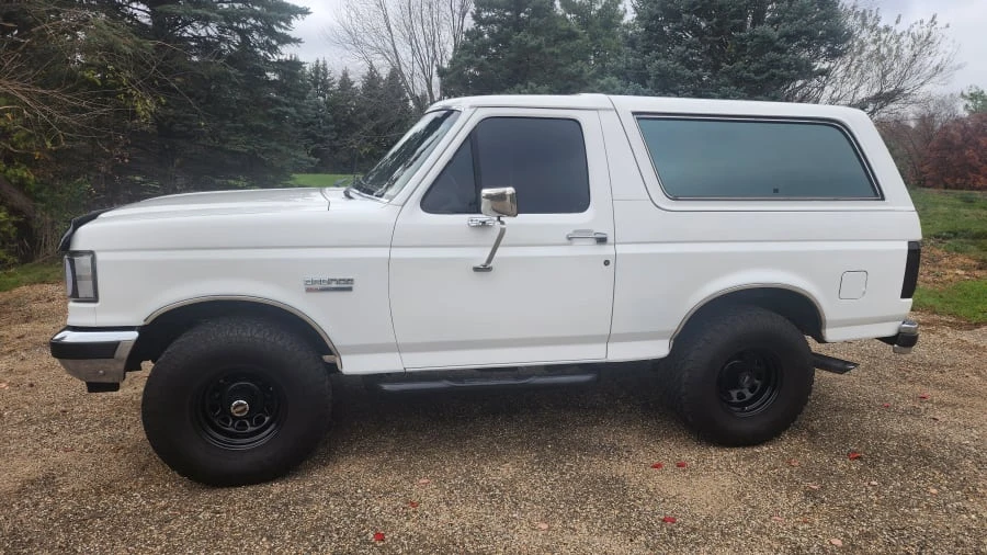 1988 Ford Bronco 4th Gen - Image 2 of 11