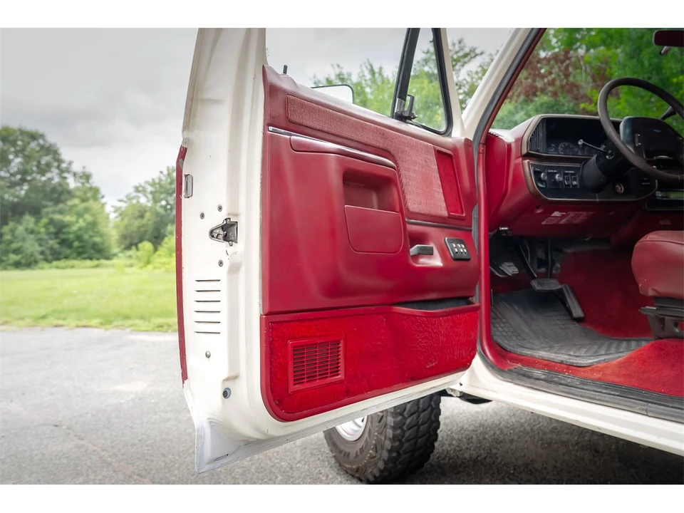1988 Ford Bronco 4th Gen - Image 21 of 31