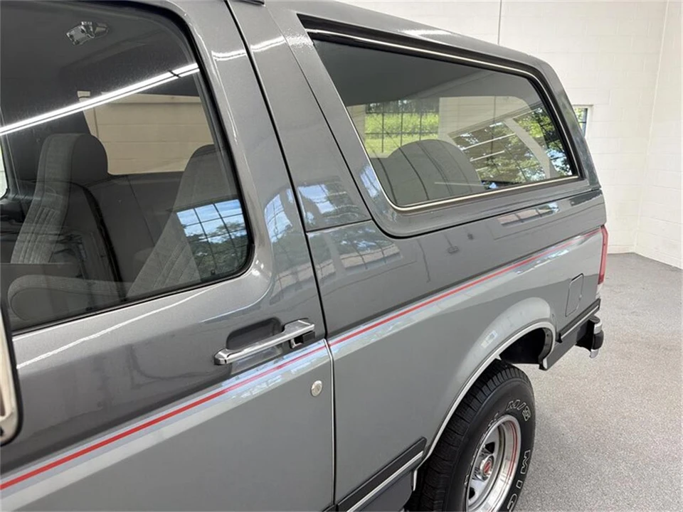 1988 Ford Bronco 4th Gen - Image 11 of 31