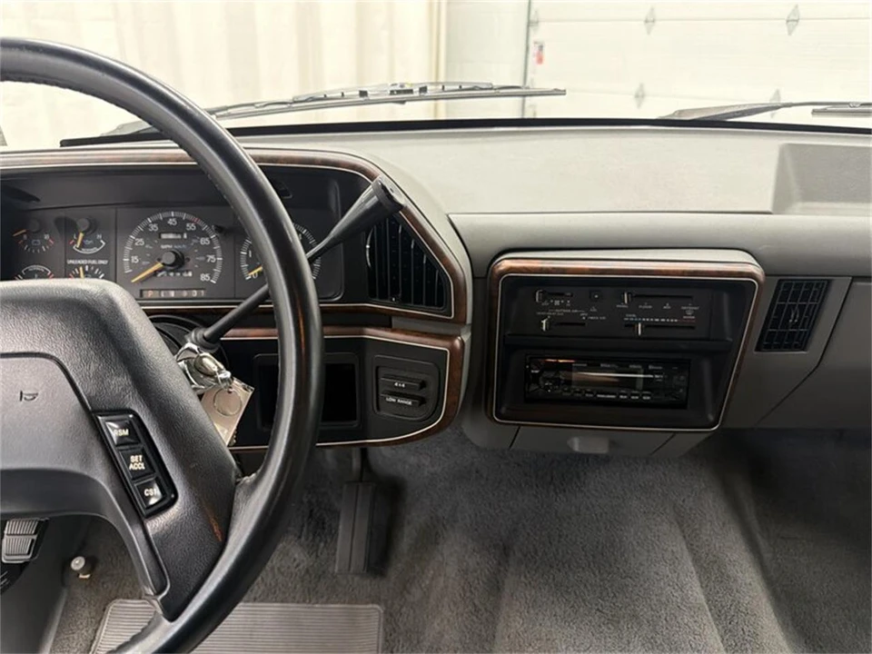 1988 Ford Bronco 4th Gen - Image 26 of 31