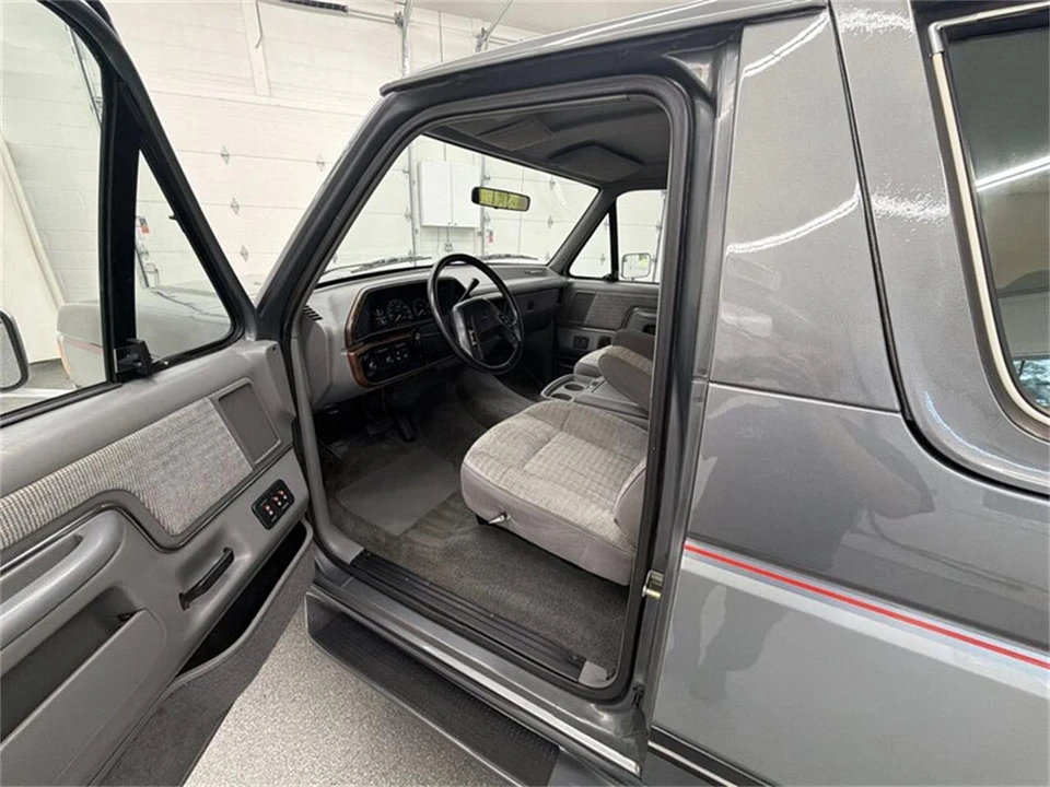 1988 Ford Bronco 4th Gen - Image 20 of 31