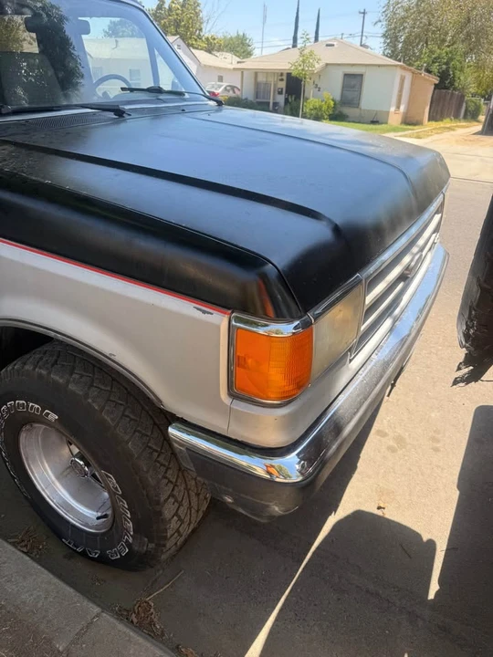 1988 Ford Bronco 4th Gen - Image 2 of 8