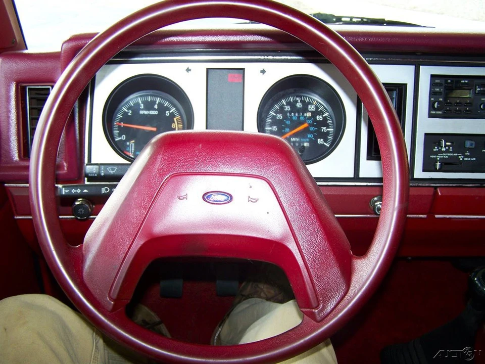 1988 Ford Bronco II - Image 10 of 21