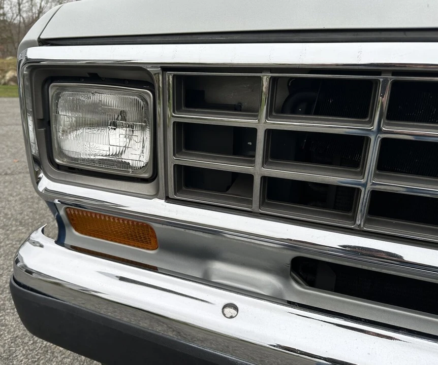 1988 Ford Bronco II - Image 8 of 31