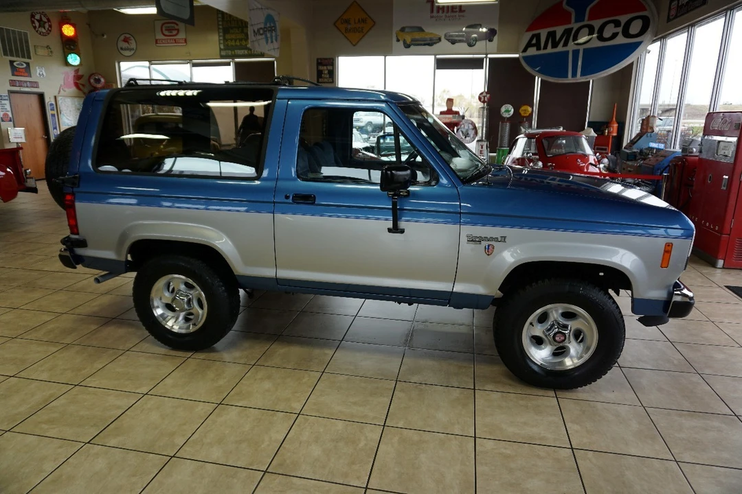 1988 Ford Bronco II - Image 10 of 21