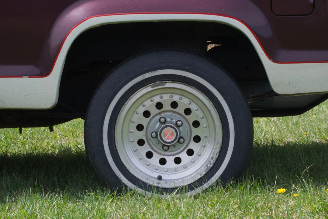 1988 Ford Bronco 4th Gen - Image 14 of 31