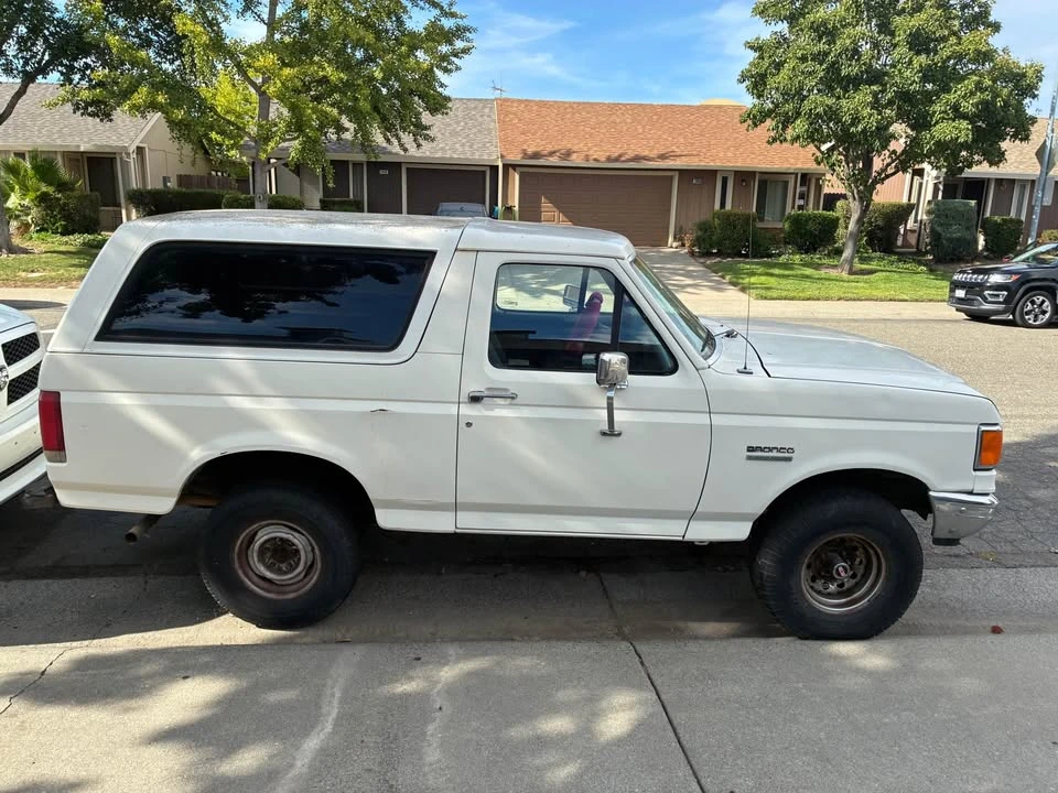 1988 Ford Bronco 4th Gen - Image 2 of 15