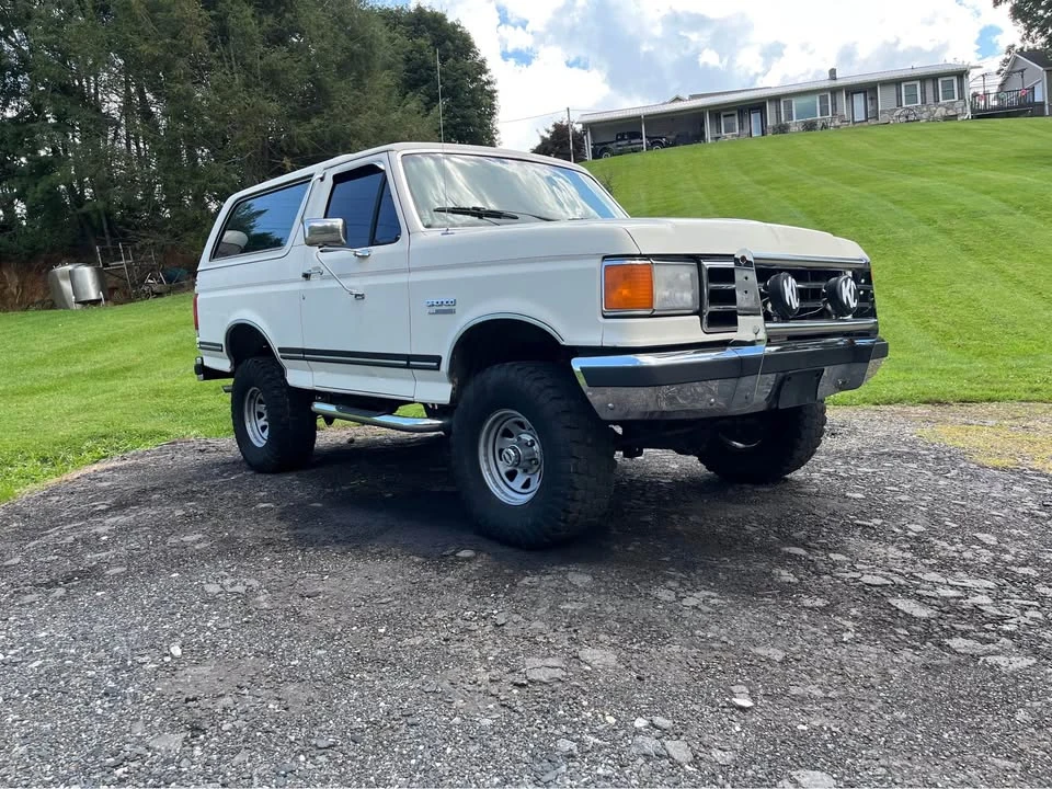 1988 Ford Bronco 4th Gen - Image 2 of 10