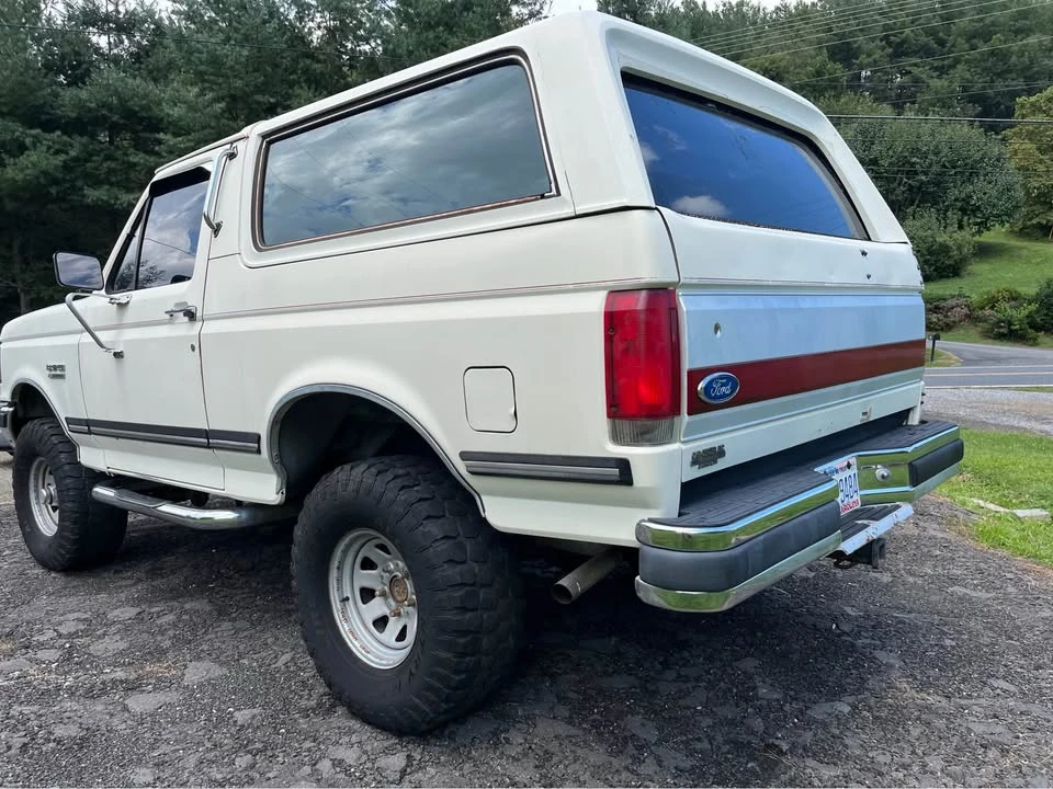 1988 Ford Bronco 4th Gen - Image 3 of 10