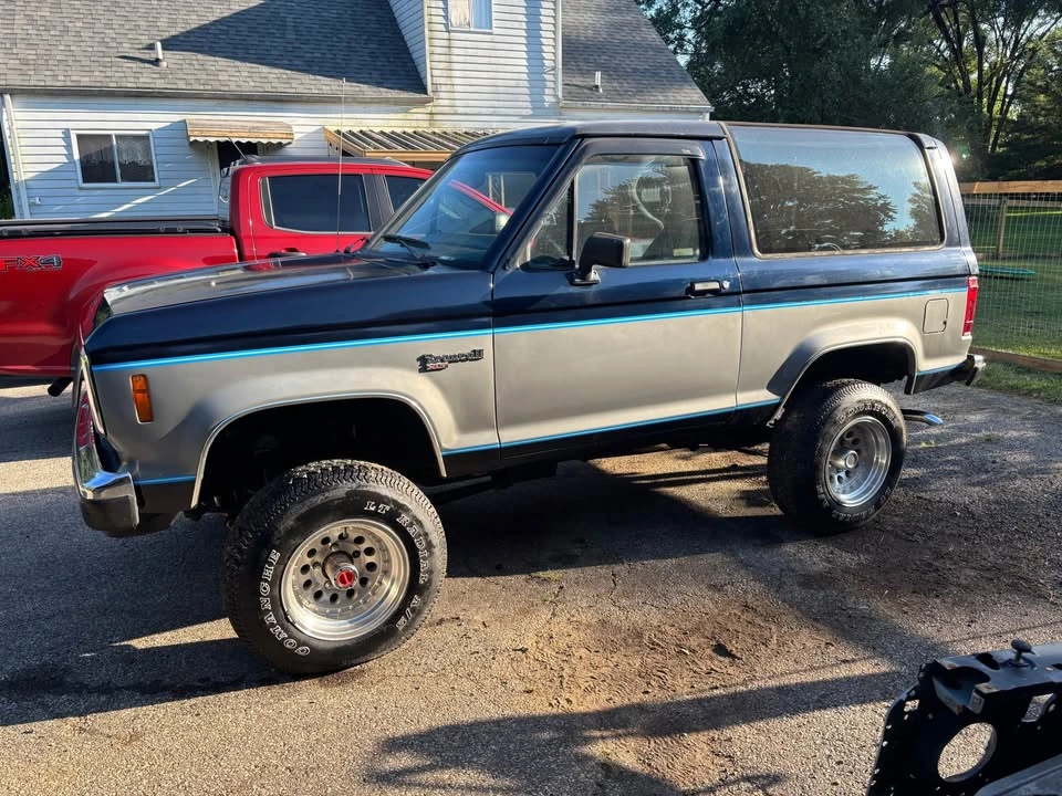 1988 Ford Bronco 4th Gen - Image 2 of 8