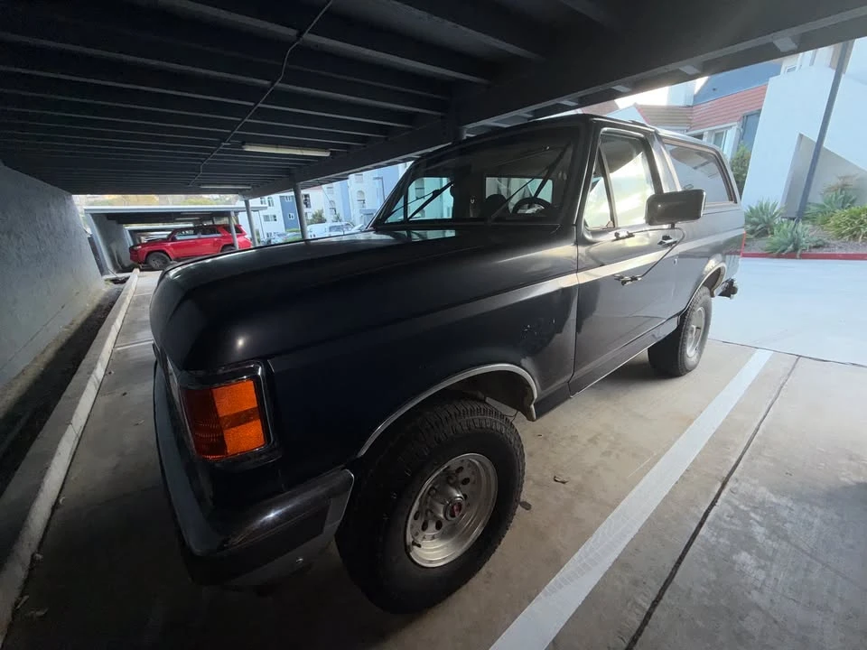 1988 Ford Bronco 4th Gen - Image 2 of 9
