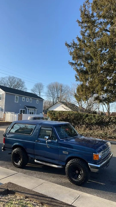 1988 Ford Bronco 4th Gen - Image 2 of 17