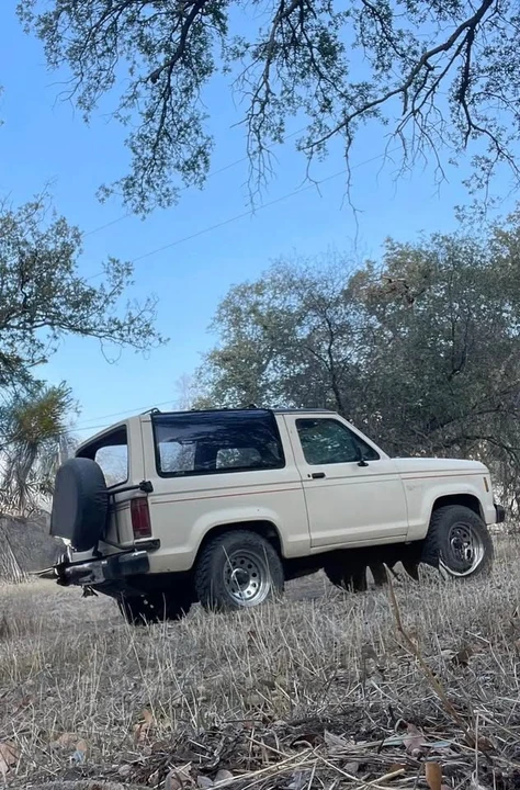 1988 Ford Bronco 4th Gen - Image 2 of 16