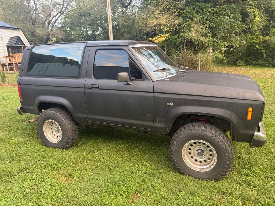 1988 Ford Bronco 4th Gen - Image 2 of 9